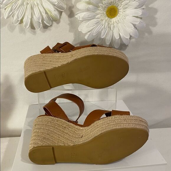 NWOB Gap Cognac Wedge Heels - Picture 5 of 5